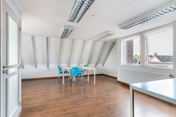 Medium property photo - Dorpsplein 5, 4153 AG Beesd